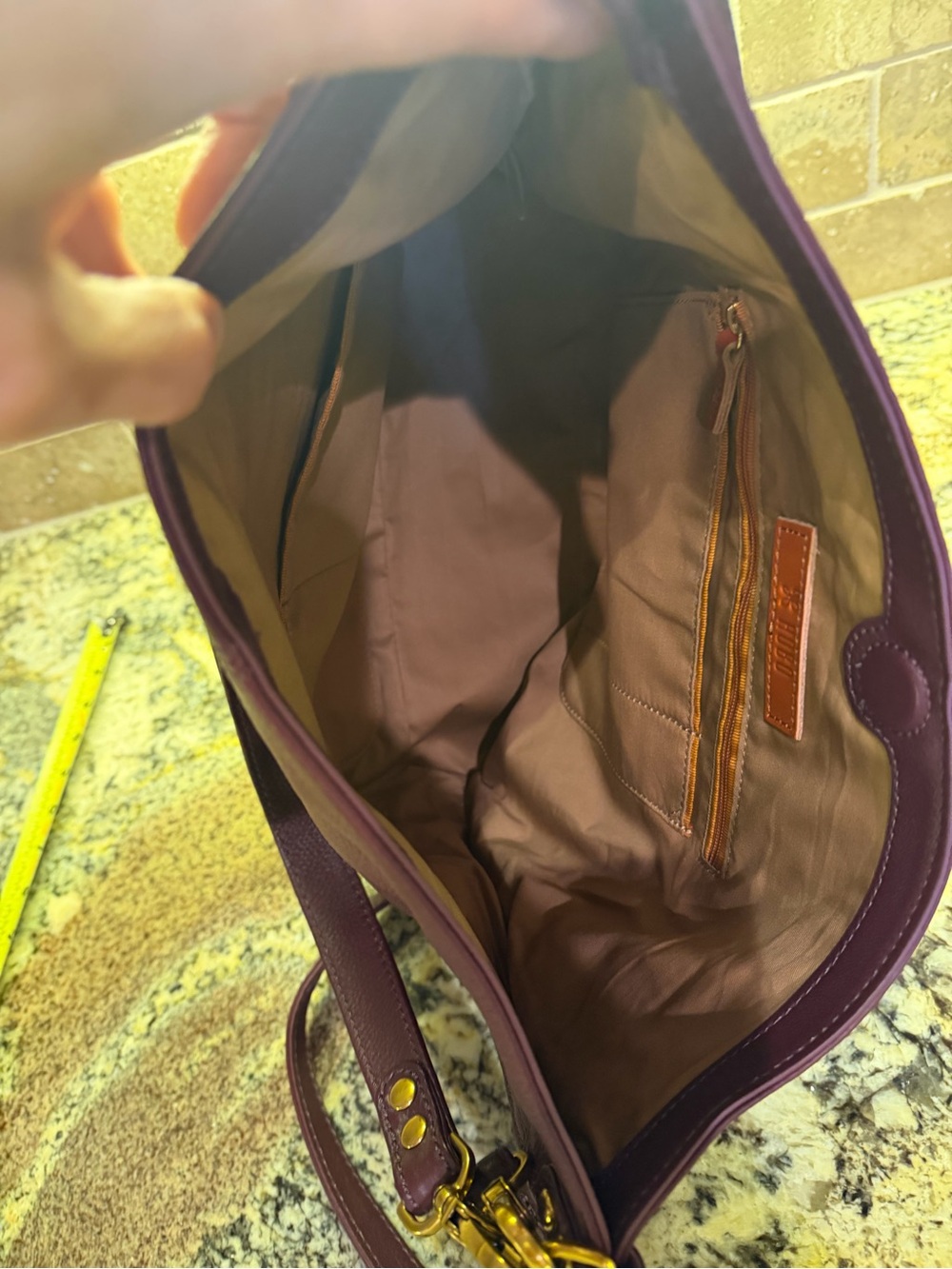Hobo Women's Leather Shoulder Bag in Mulberry Glaze - Picture 5 of 9